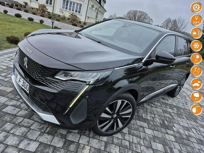 Używany Peugeot 5008 130 KM (95 kW) 2021 Czarny Minivan