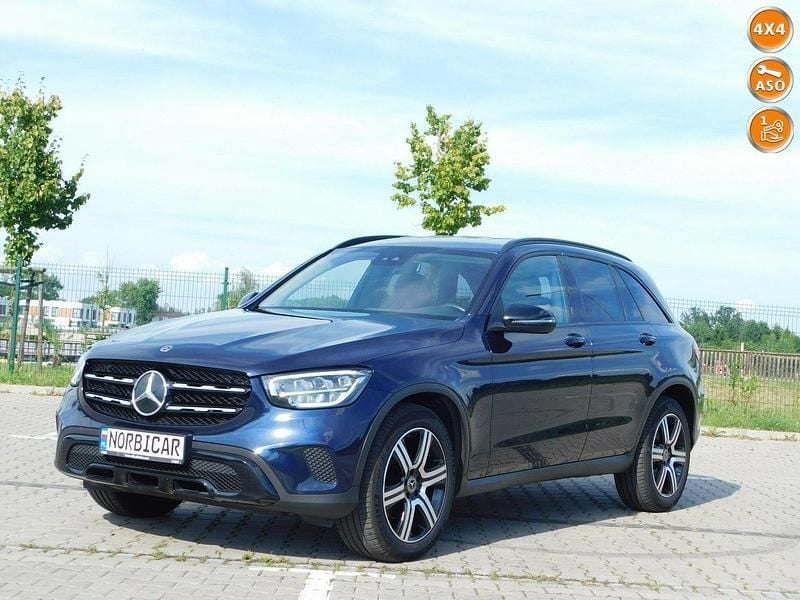 Niebieski ciemny (metalik) Używany 2021 Mercedes GLC200 SUV | 122 222 zł (Super Cena) - Obraz 1/4