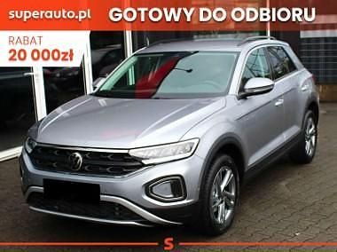 Srebrny Nowe 2025 VW T-Roc Life SUV | 117 200 zł (Dobra cena) - Obraz 1/4