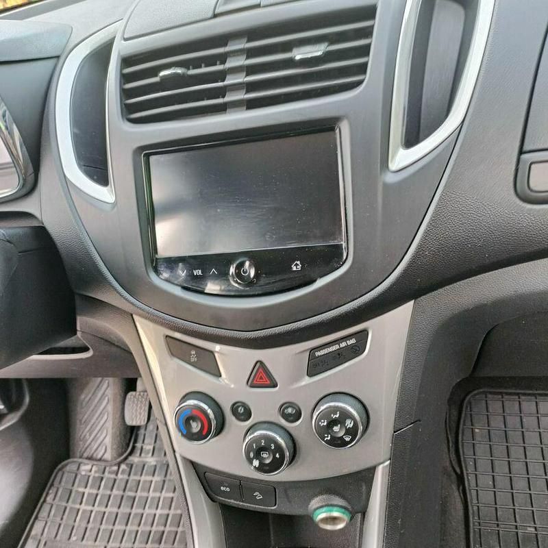 Szary Używany 2014 Chevrolet Trax SUV | 24 000 zł (Uczciwa cena) - Obraz 1/4