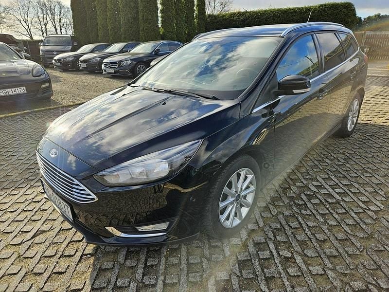 Szary (metalik) Używany 2018 Ford Focus Kombi | 27 500 zł (Super Cena) - Obraz 1/4