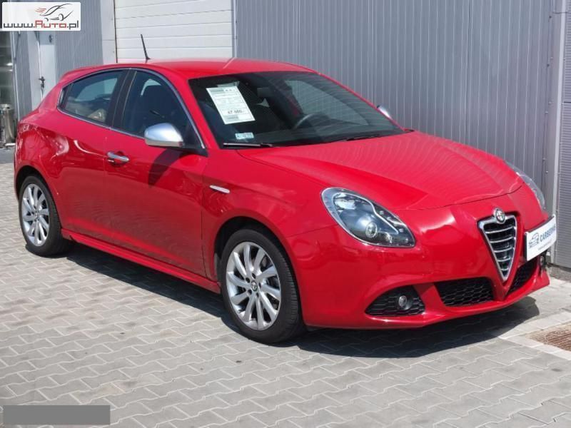 Używany Alfa Romeo Giulietta 170 KM (125 kW) 2012 Czerwony Hatchback