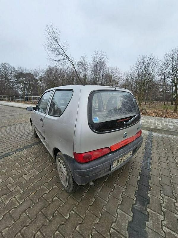 Używany Fiat Seicento 2004 Srebrny Hatchback