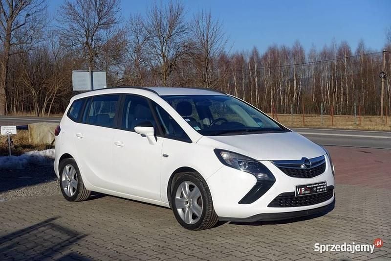 Używany Opel Zafira 120 KM (88 kW) 2014 Biały Minivan
