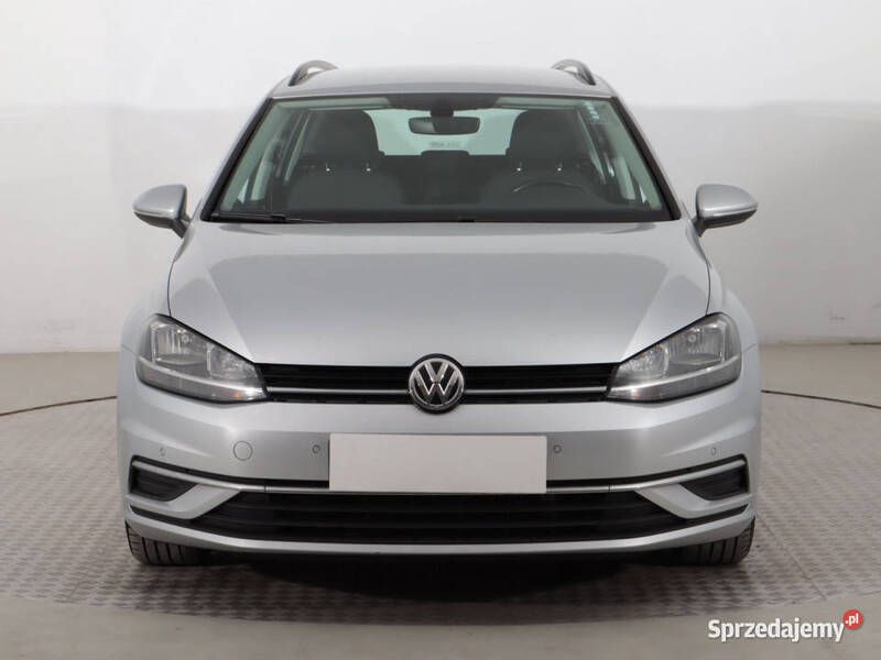 Srebrny Używany 2018 VW Golf VII Kombi | 39 999 zł (Dobra cena) - Obraz 1/4