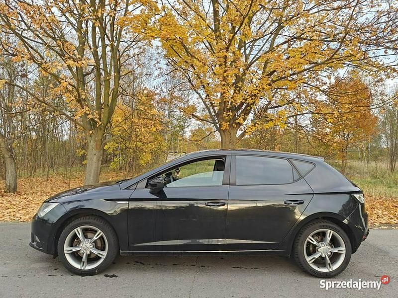 Czarny Używany 2014 Seat Leon Hatchback | 12 900 zł - Obraz 1/4