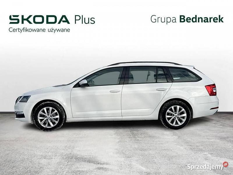 Biały Używany 2020 Skoda Octavia Kombi | 63 900 zł (Uczciwa cena) - Obraz 1/4
