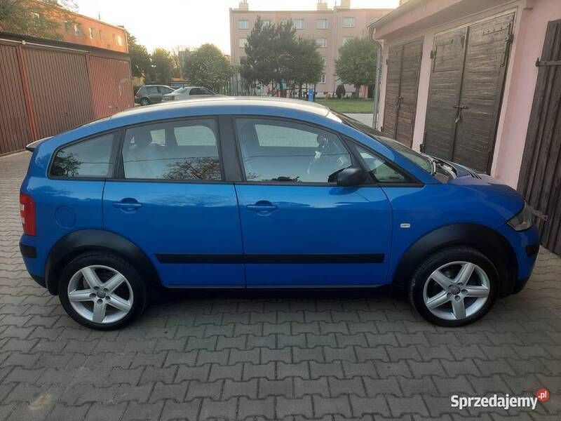 Niebieski Używany 2004 Audi A2 Hatchback | 13 000 zł - Obraz 1/4