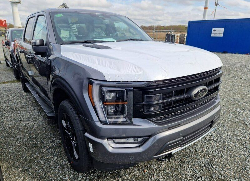 Czarny (metalik) Używany 2023 Ford F-150 Lariat Pickup | 399 999 zł - Obraz 1/4