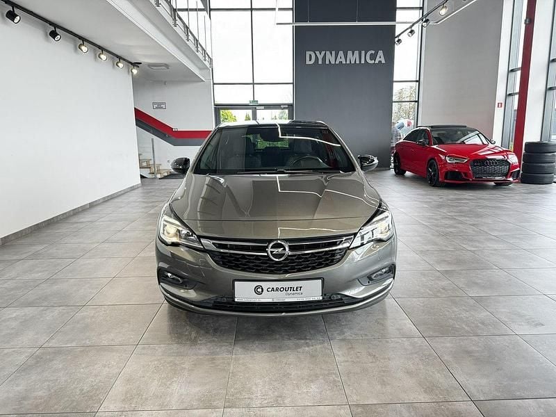Grafitowy (metalik) Używany 2019 Opel Astra Hatchback | 59 900 zł (Dość drogi) - Obraz 1/2