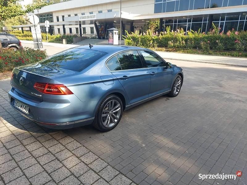 Używany 2018 VW Passat Highline | 50 500 zł (Uczciwa cena) - Obraz 1/4