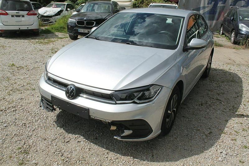 Srebrny Używany 2024 VW Polo Hatchback | 46 900 zł - Obraz 1/4