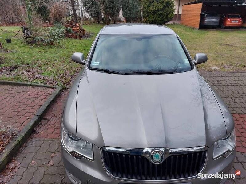 Używany 2011 Skoda Superb | 30 000 zł (Drogi) - Obraz 1/4