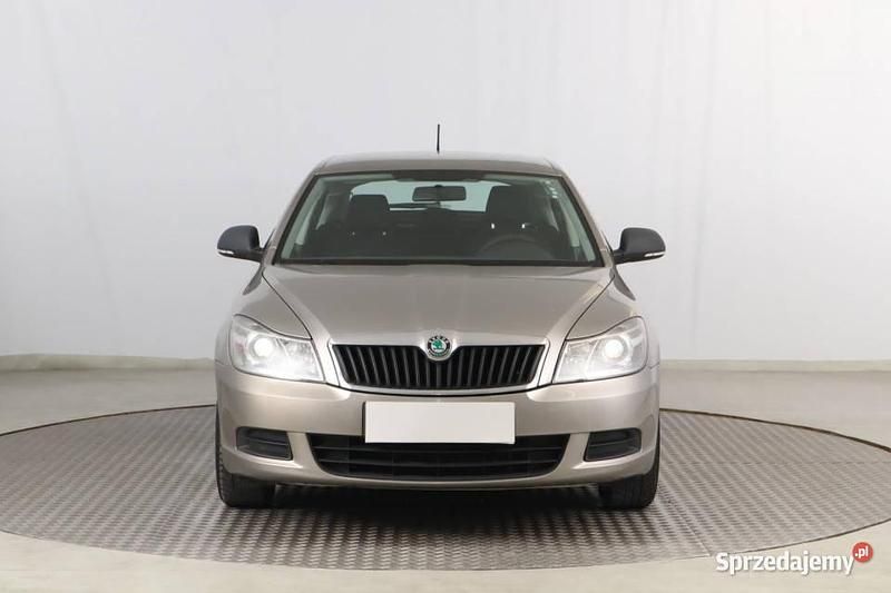 Beżowy Używany 2011 Skoda Octavia Hatchback | 16 499 zł (Dobra cena) - Obraz 1/4