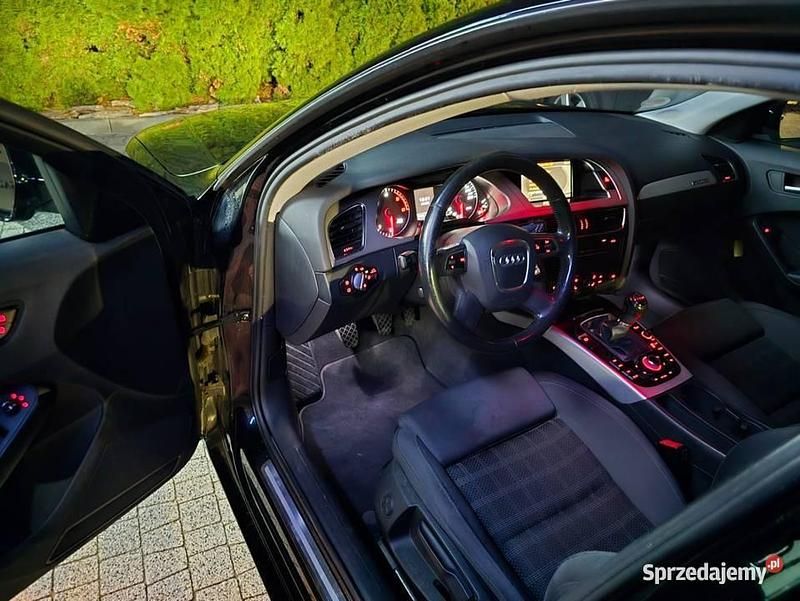 Używany Audi A4 143 KM (105 kW) 2011 Czarny Kombi