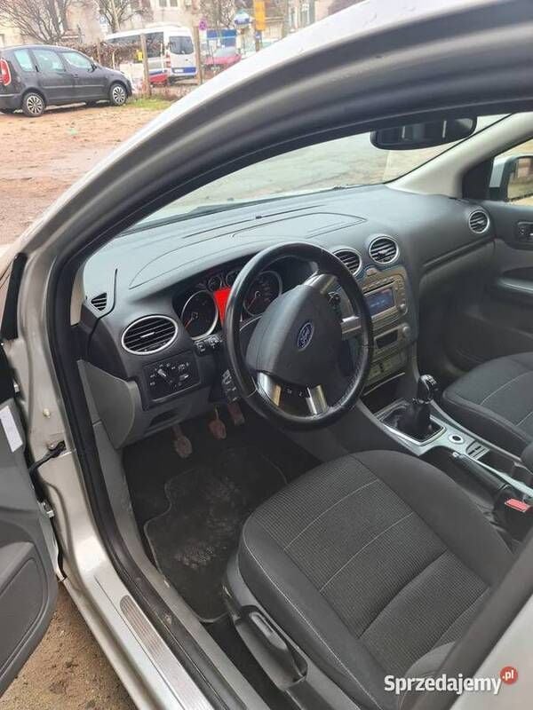 Srebrny Używany 2008 Ford Focus Kombi | 12 950 zł (Drogi) - Obraz 1/4