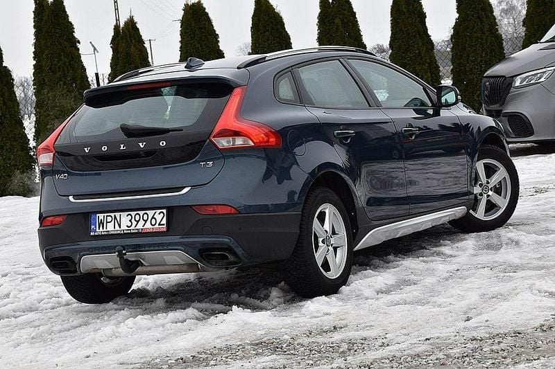 Używany Volvo V40 152 KM (111 kW) 2017 Niebieski Hatchback