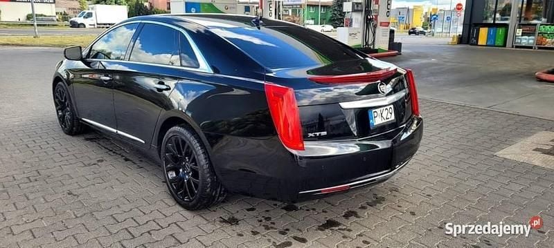Używany Cadillac XTS 2014 Czarny Sedan/Limuzyna