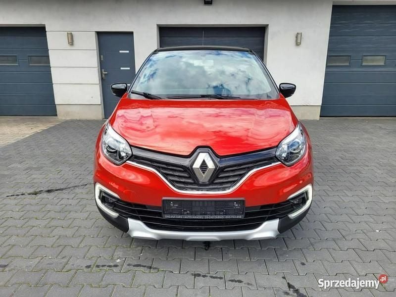 Czerwony (metalik, perła) Używany 2017 Renault Captur SUV | 42 900 zł (Uczciwa cena) - Obraz 1/4