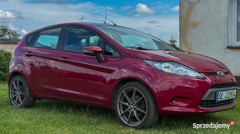 Czerwony Używany 2009 Ford Fiesta Hatchback | 13 500 zł (Uczciwa cena) - Obraz 1/4