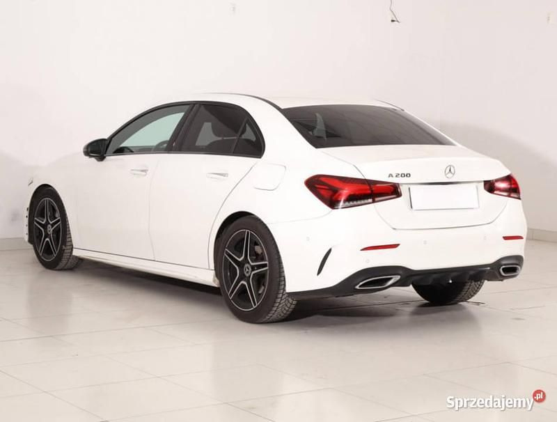 Używany Mercedes A200 2020 Biały Hatchback
