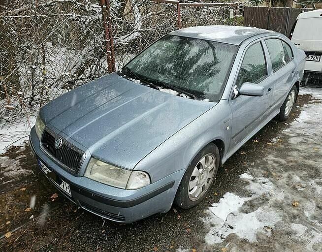 Szary Używany 2004 Skoda Octavia Sedan/Limuzyna | 4500 zł (Uczciwa cena) - Obraz 1/3