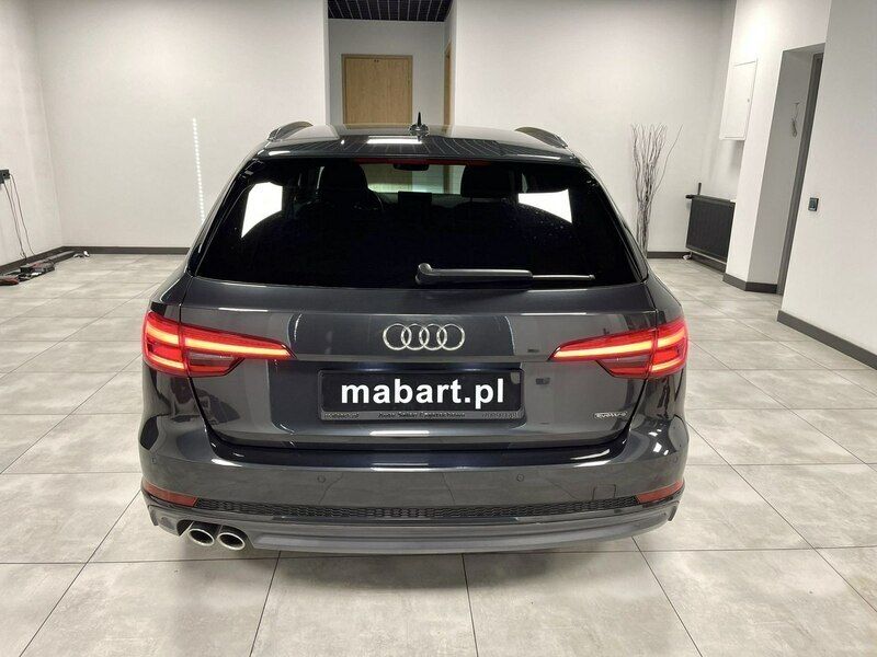 Używany Audi A4 218 KM (160 kW) 2017 Szary (metalik) Sedan/Limuzyna
