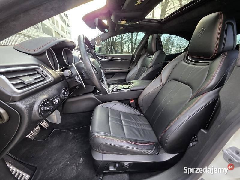 Używany 2018 Maserati Ghibli Sedan/Limuzyna | 159 777 zł - Obraz 1/4