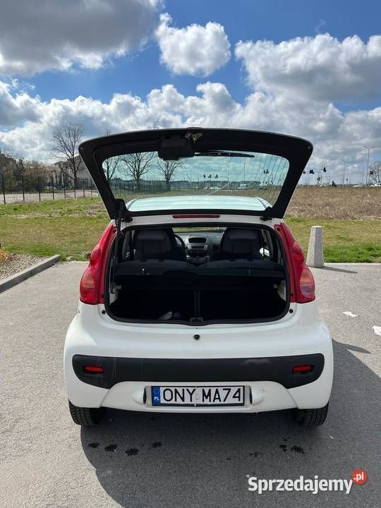 Biały Używany 2007 Peugeot 107 Hatchback | 10 900 zł (Dość drogi) - Obraz 1/4