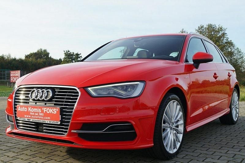 Używany Audi A3 Sportback 2016 Czerwony Hatchback