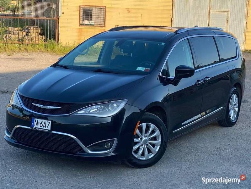 Czarny Używany 2017 Chrysler Pacifica SUV | 72 900 zł (Uczciwa cena) - Obraz 1/4