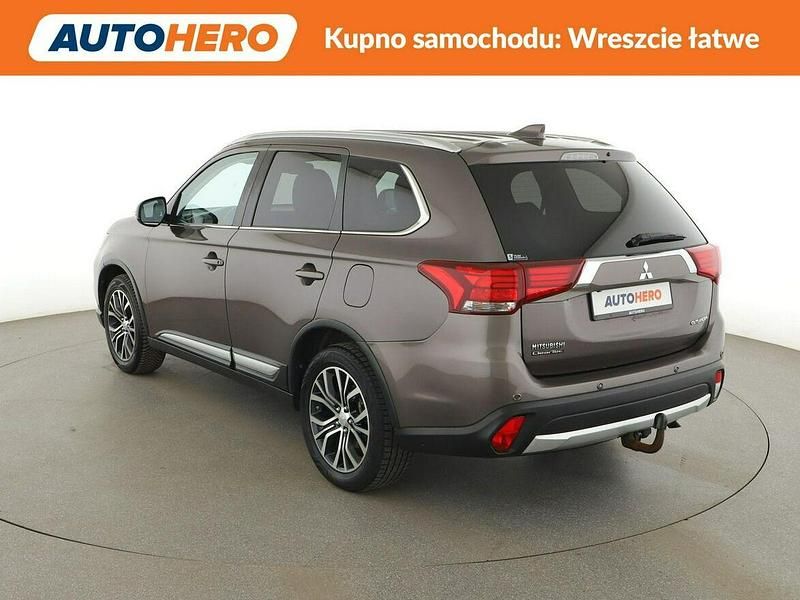 Używany Mitsubishi Outlander 150 KM (110 kW) 2016 Brązowy SUV