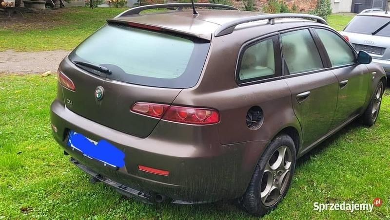 Brązowy Używany 2007 Alfa Romeo 159 Kombi | 9000 zł (Uczciwa cena) - Obraz 1/4