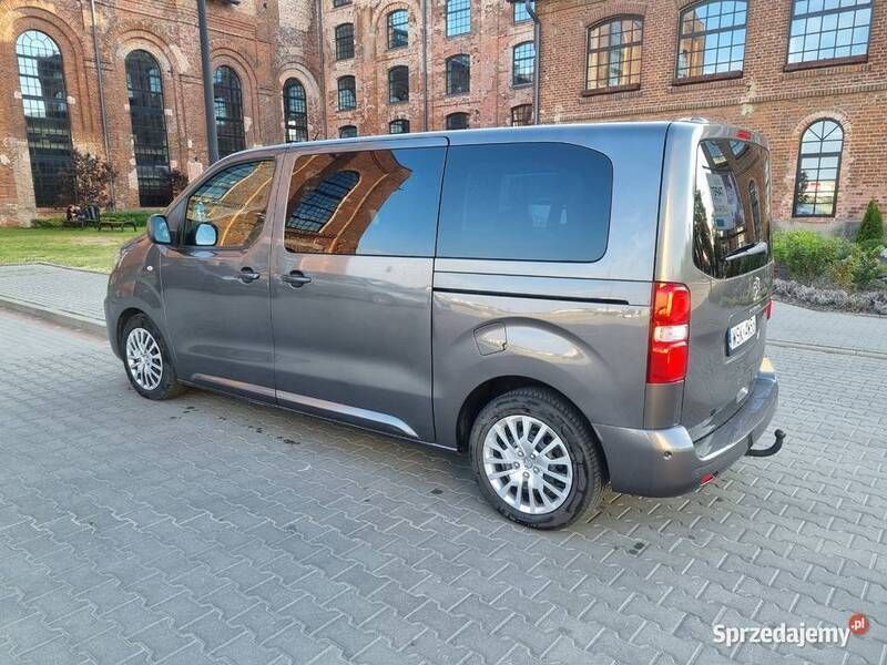 Używany 2019 Peugeot Traveller Van | 95 000 zł - Obraz 1/4