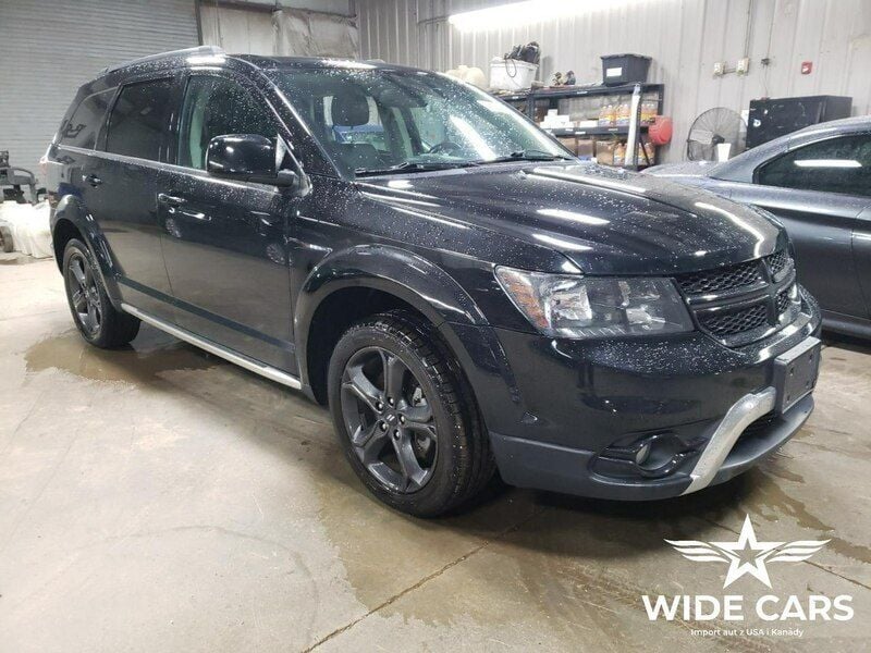 Czarny (metalik) Używany 2019 Dodge Journey SUV | 36 600 zł - Obraz 1/4