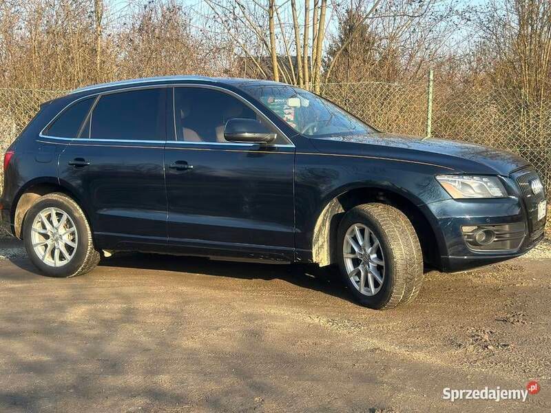 Granatowy Używany 2010 Audi Q5 SUV | 44 900 zł (Drogi) - Obraz 1/4