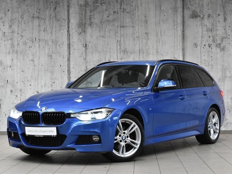 Estorilblue 2 metallic metalizowany Używany 2019 BMW 320 Shadowline Kombi | 99 800 zł - Obraz 1/3