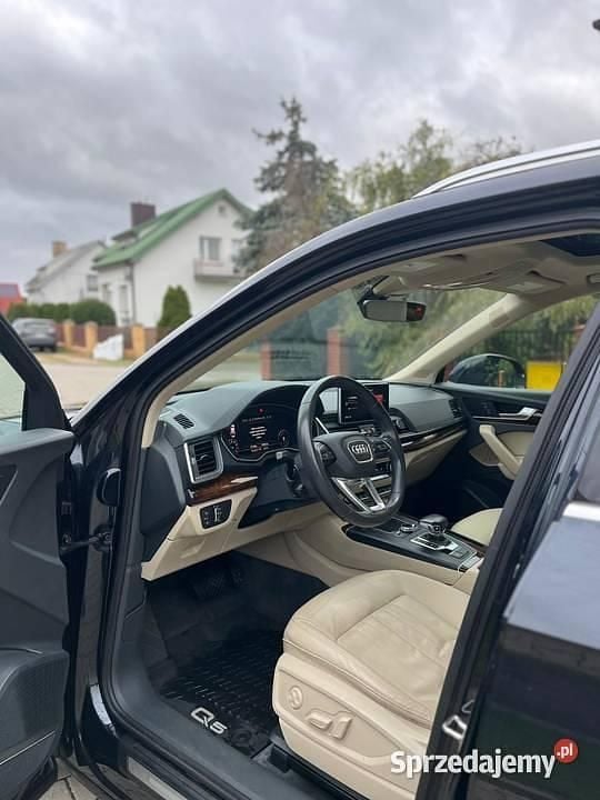 Używany Audi Q5 2018 Granatowy SUV