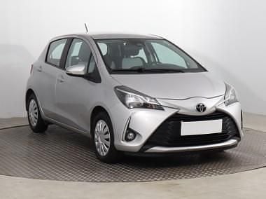 Srebrny Używany 2018 Toyota Yaris Hatchback | 47 999 zł (Uczciwa cena) - Obraz 1/4