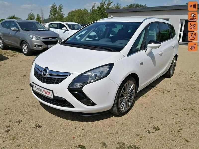 Biały Używany 2013 Opel Zafira Minivan | 28 900 zł (Uczciwa cena) - Obraz 1/4