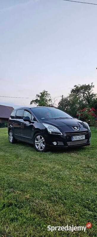 Czarny Używany 2012 Peugeot 5008 Minivan | 10 000 zł - Obraz 1/4
