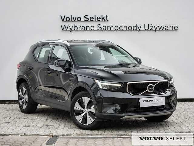 Używany Volvo XC40 163 KM (119 kW) 2024 Czarny SUV