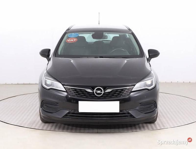 Czarny Używany 2020 Opel Astra Kombi | 46 999 zł (Uczciwa cena) - Obraz 1/4