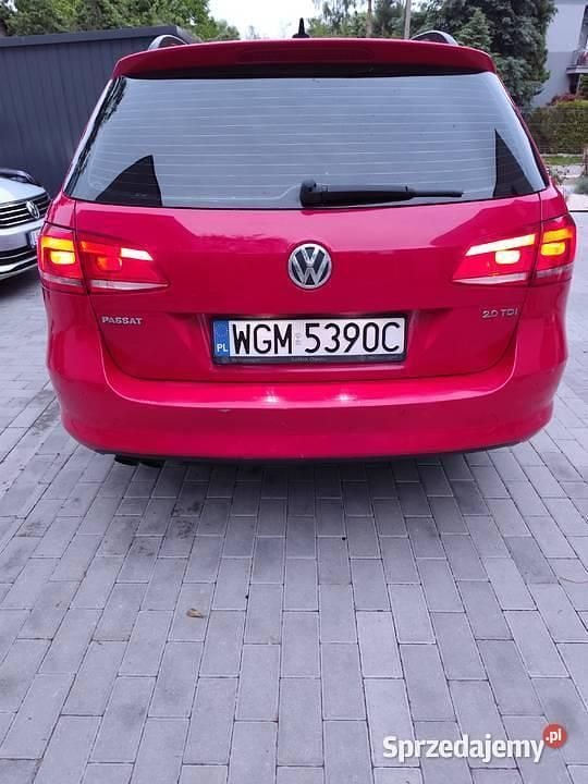 Używany VW Passat 2012 Czerwony Kombi