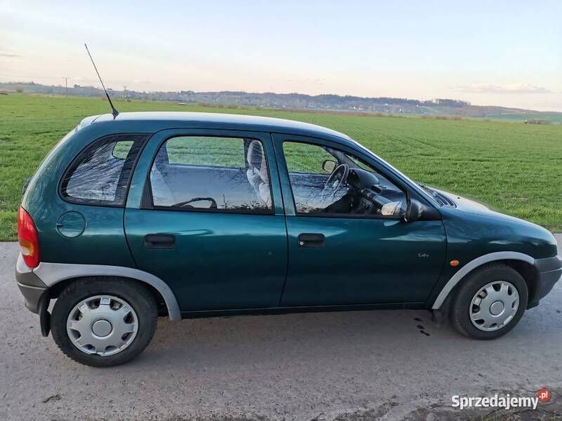 Zielony Używany 1998 Opel Corsa Hatchback | 3300 zł (Dobra cena) - Obraz 1/4