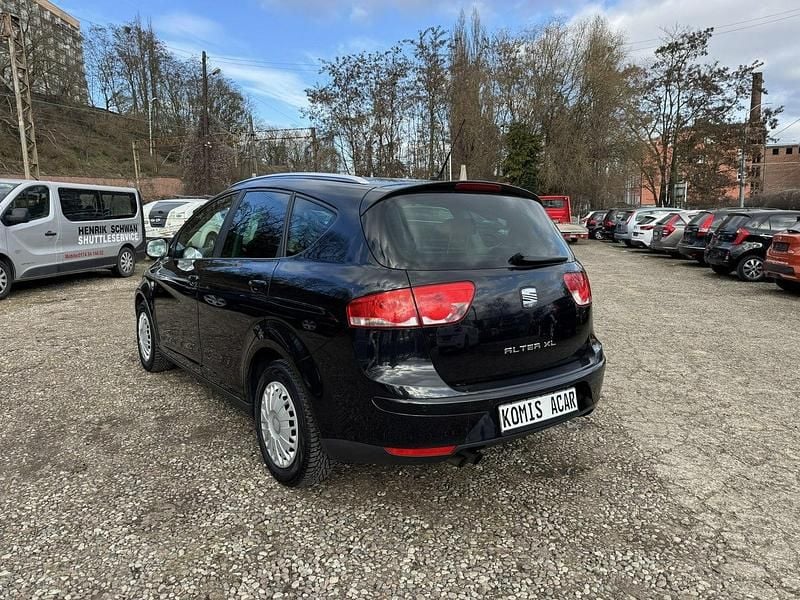 Używany Seat Altea XL 125 KM (91 kW) 2012 Czarny Minivan