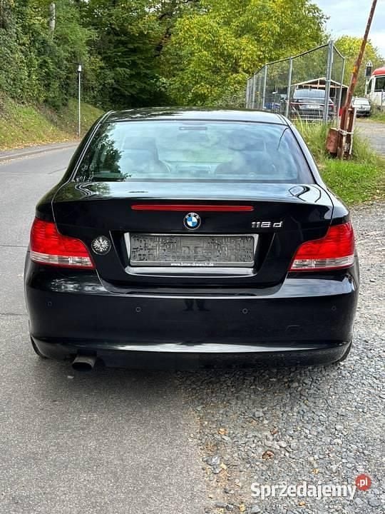 Czarny Używany 2010 BMW 118 Coupé Sport Line Coupe | 17 500 zł - Obraz 1/4