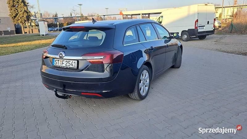 Czarny Używany 2014 Opel Insignia Kombi | 20 999 zł (Super Cena) - Obraz 1/4