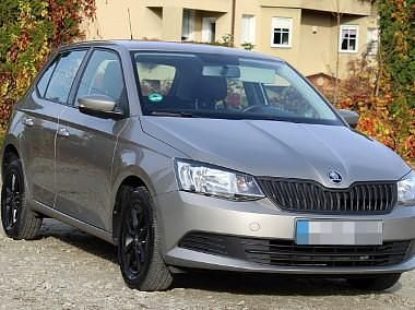 Inny kolor Używany 2018 Skoda Fabia Hatchback | 28 900 zł (Uczciwa cena) - Obraz 1/4