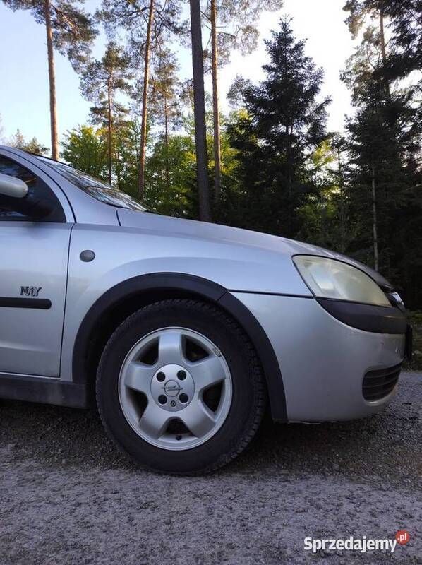 Używany Opel Corsa 2003 Srebrny Hatchback
